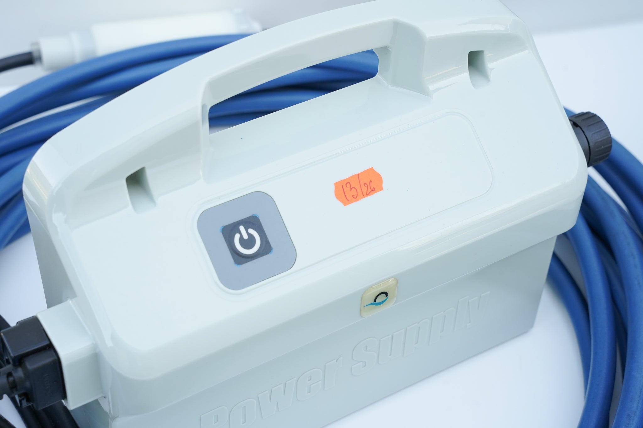 Dolphin Primus Pool Robot
