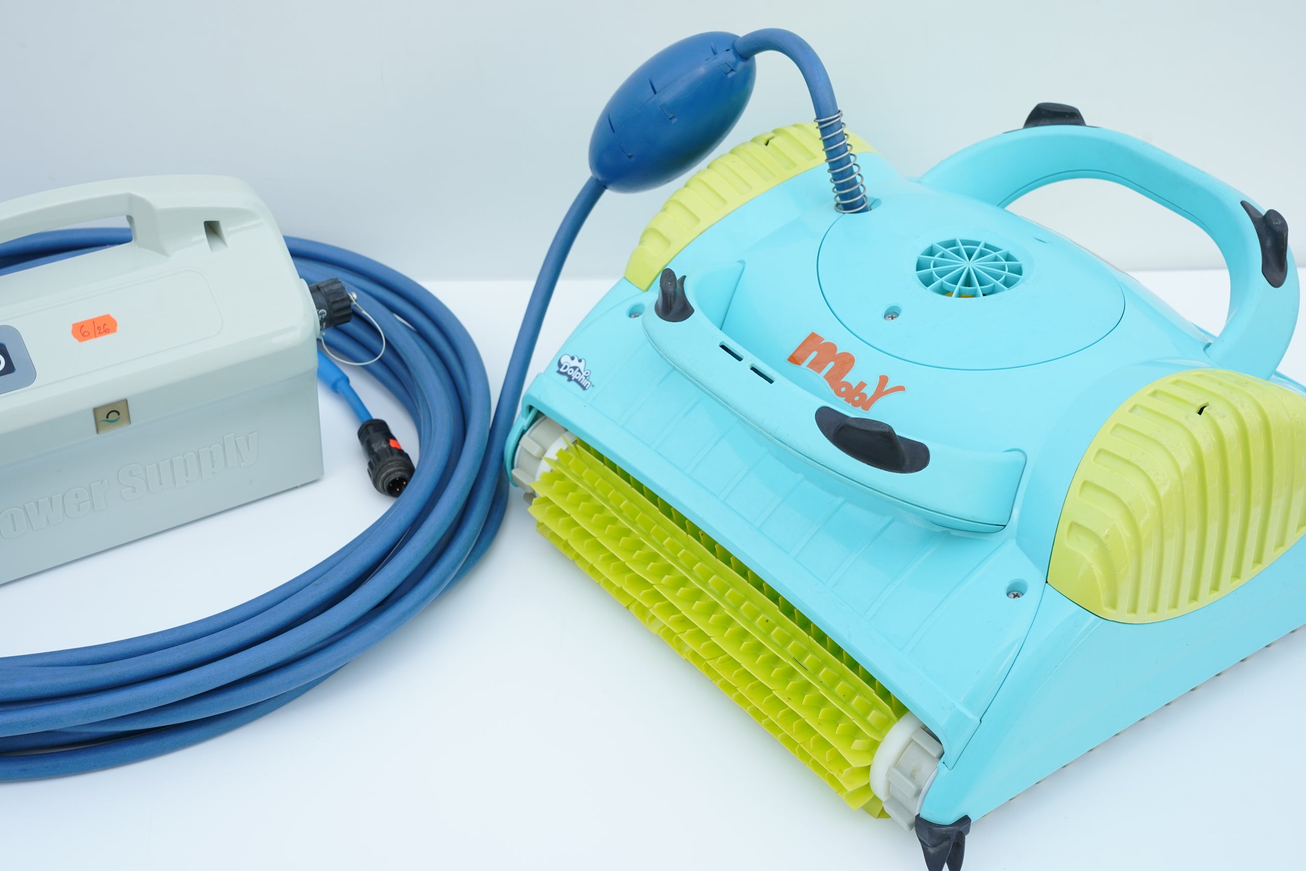 Dolphin Moby Pro Pool Robot