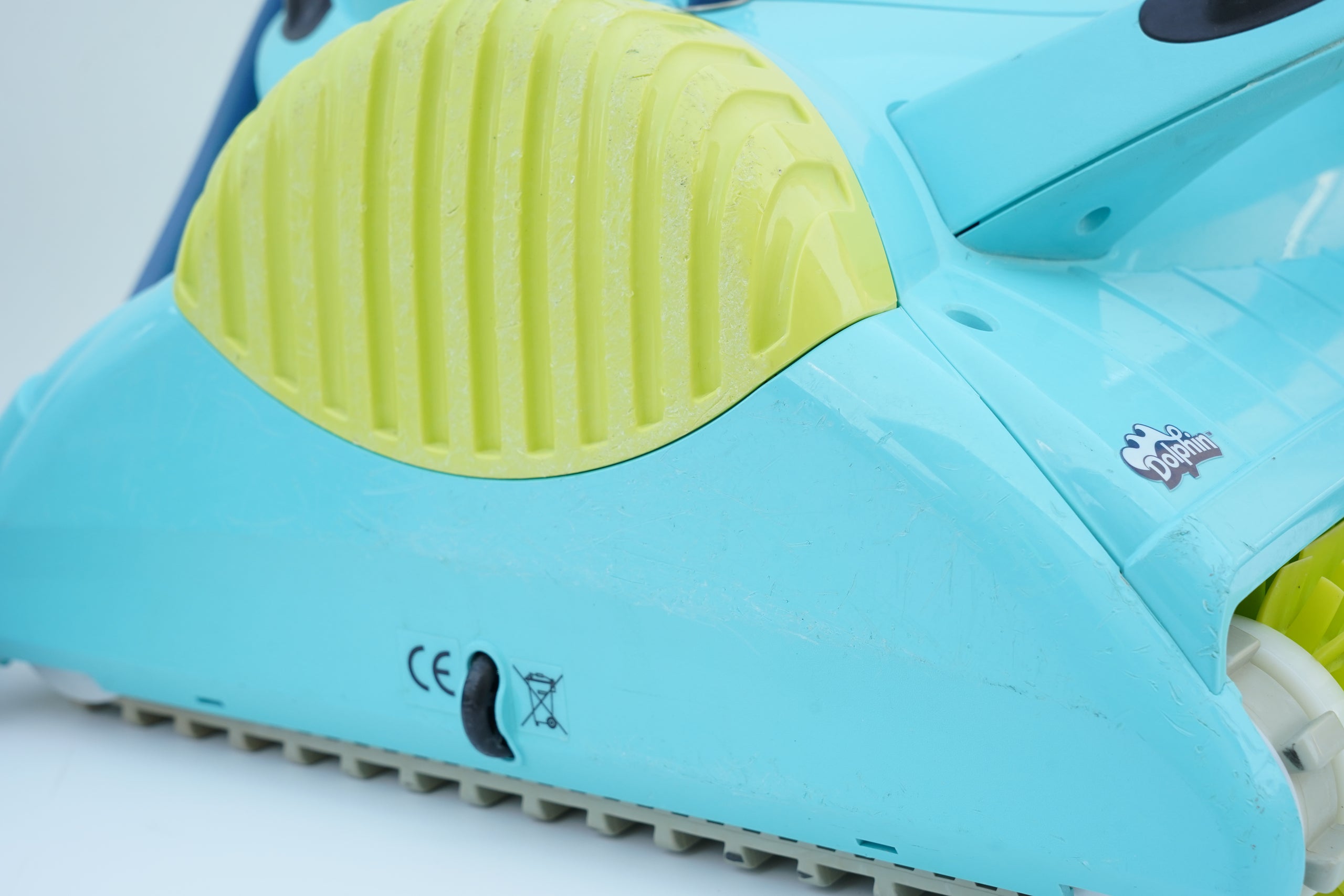 Dolphin Moby Pro Pool Robot