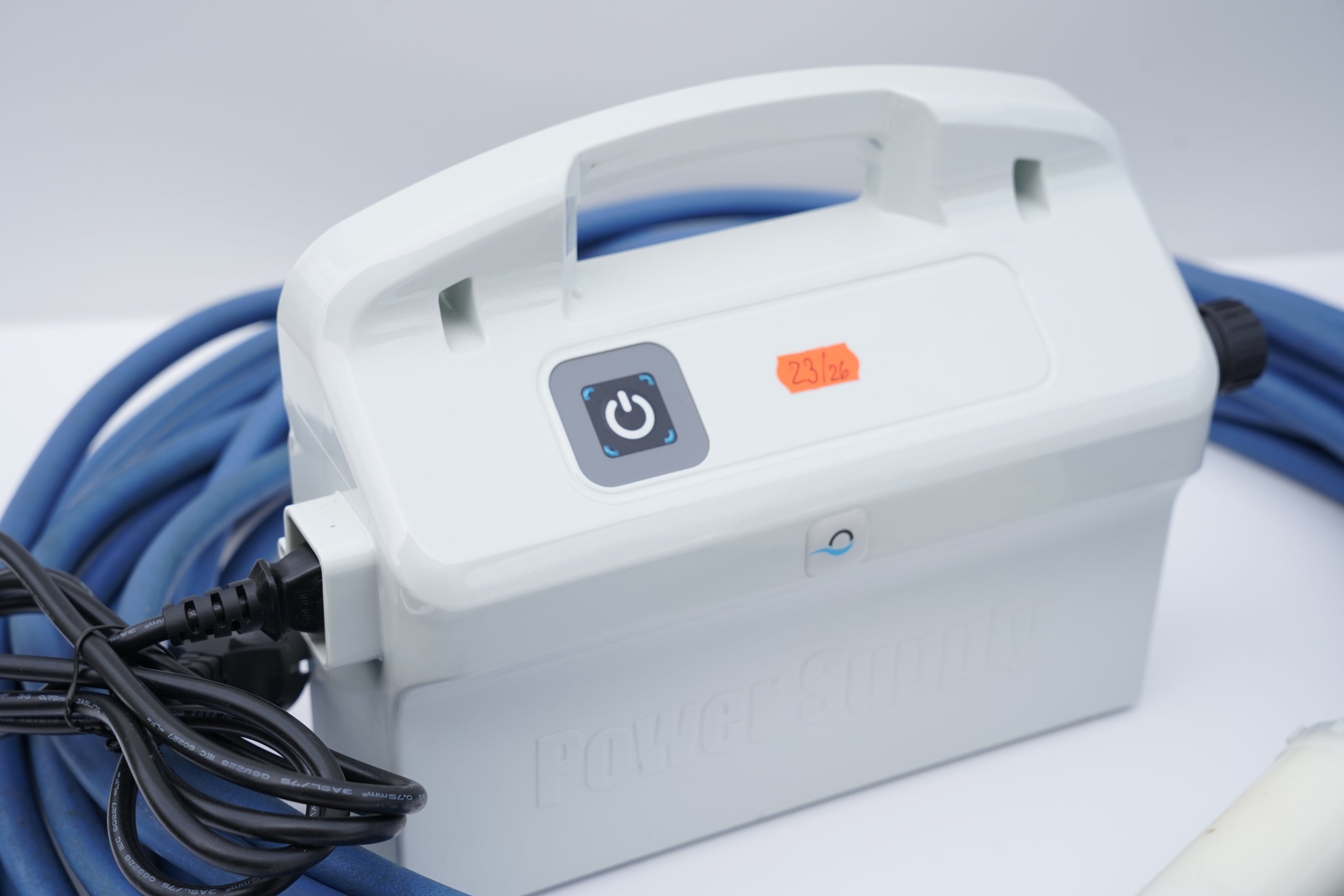 Dolphin Maytronics M400 Pool Robot