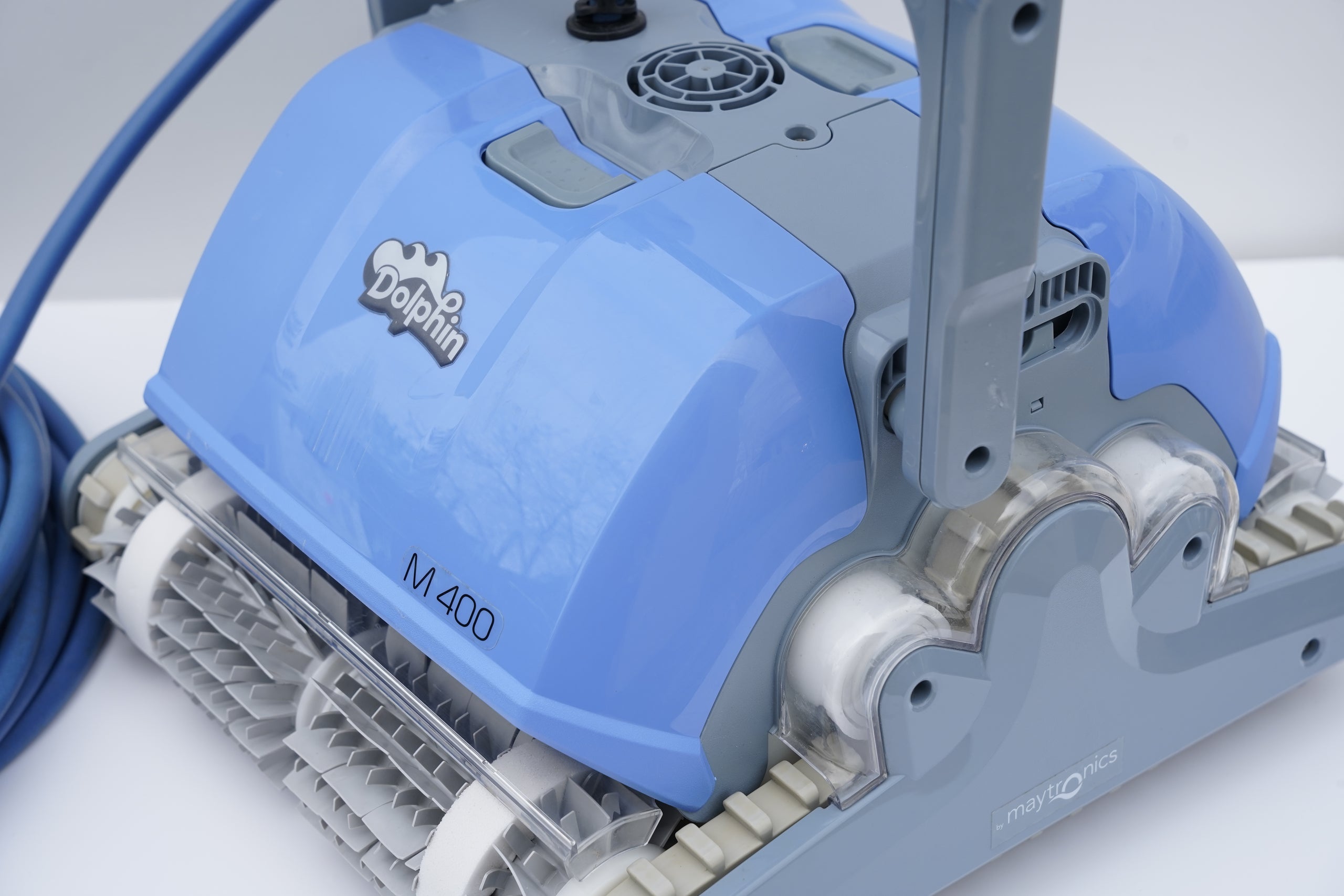 Dolphin Maytronics M400 Pool Robot