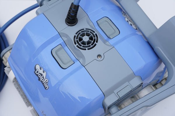 Dolphin Maytronics M400 Pool Robot