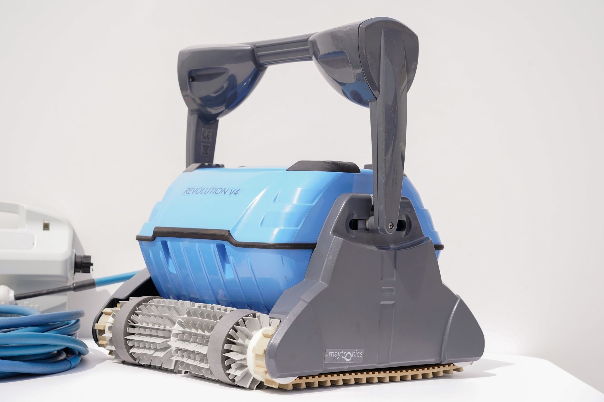 Robot piscina Dolphin Revolution V4