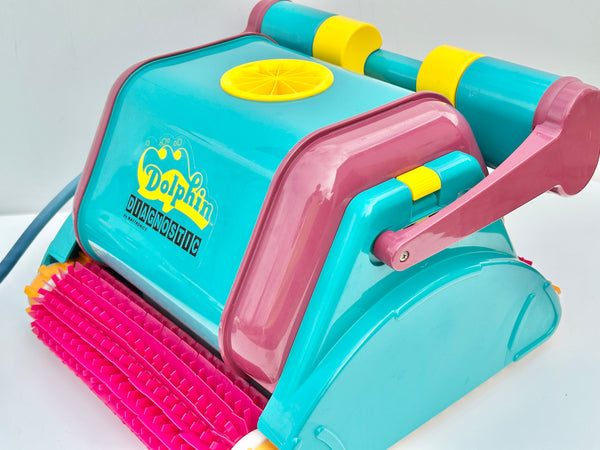 Dolphin Diagnostic Pool Robot