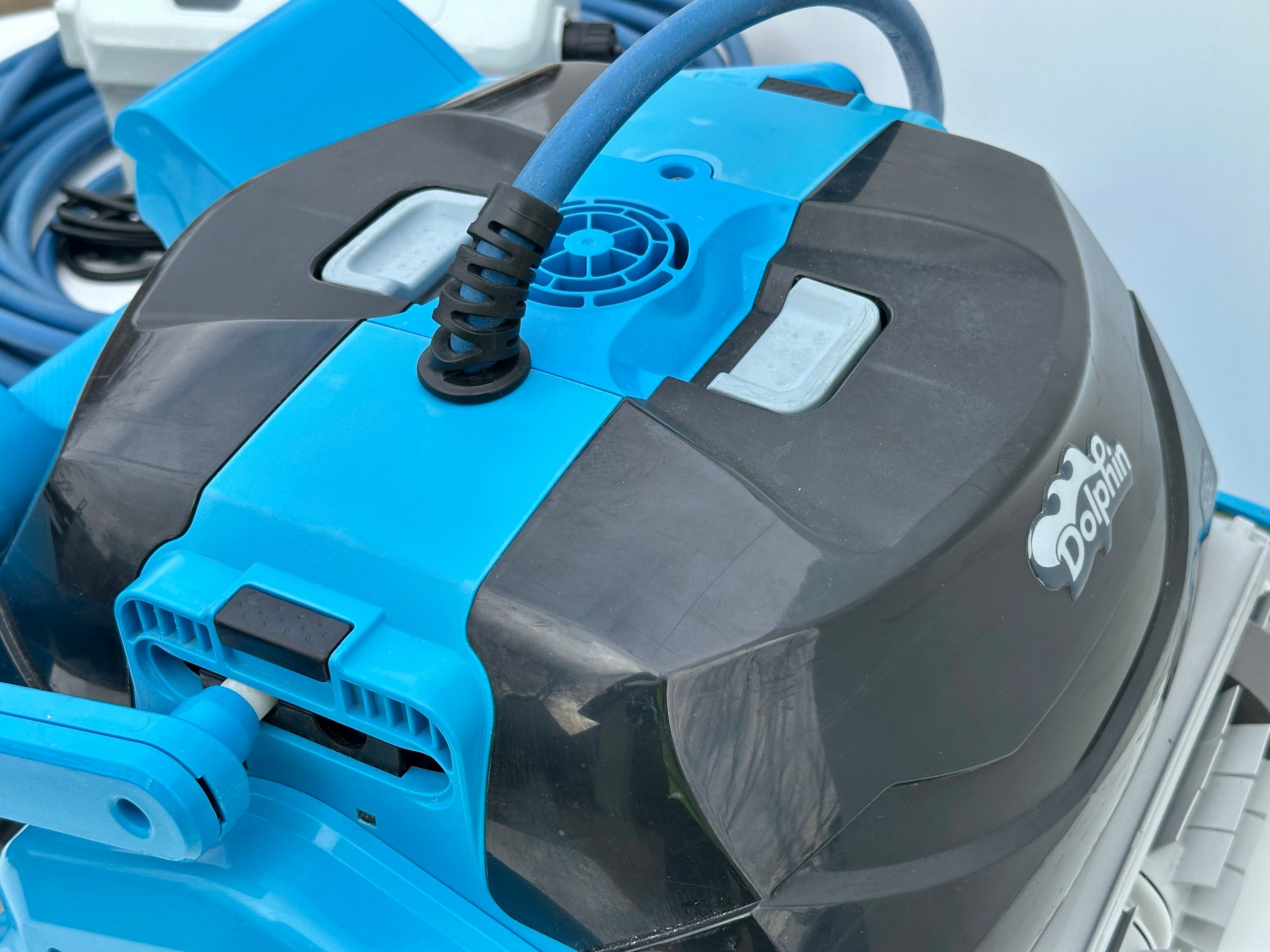Robot piscine Dolphin Maytronics F60