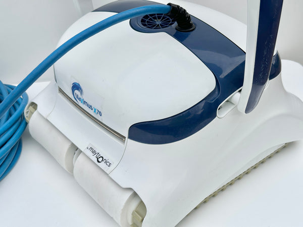 Pool robot Dolphin Maytronics Maximus X70