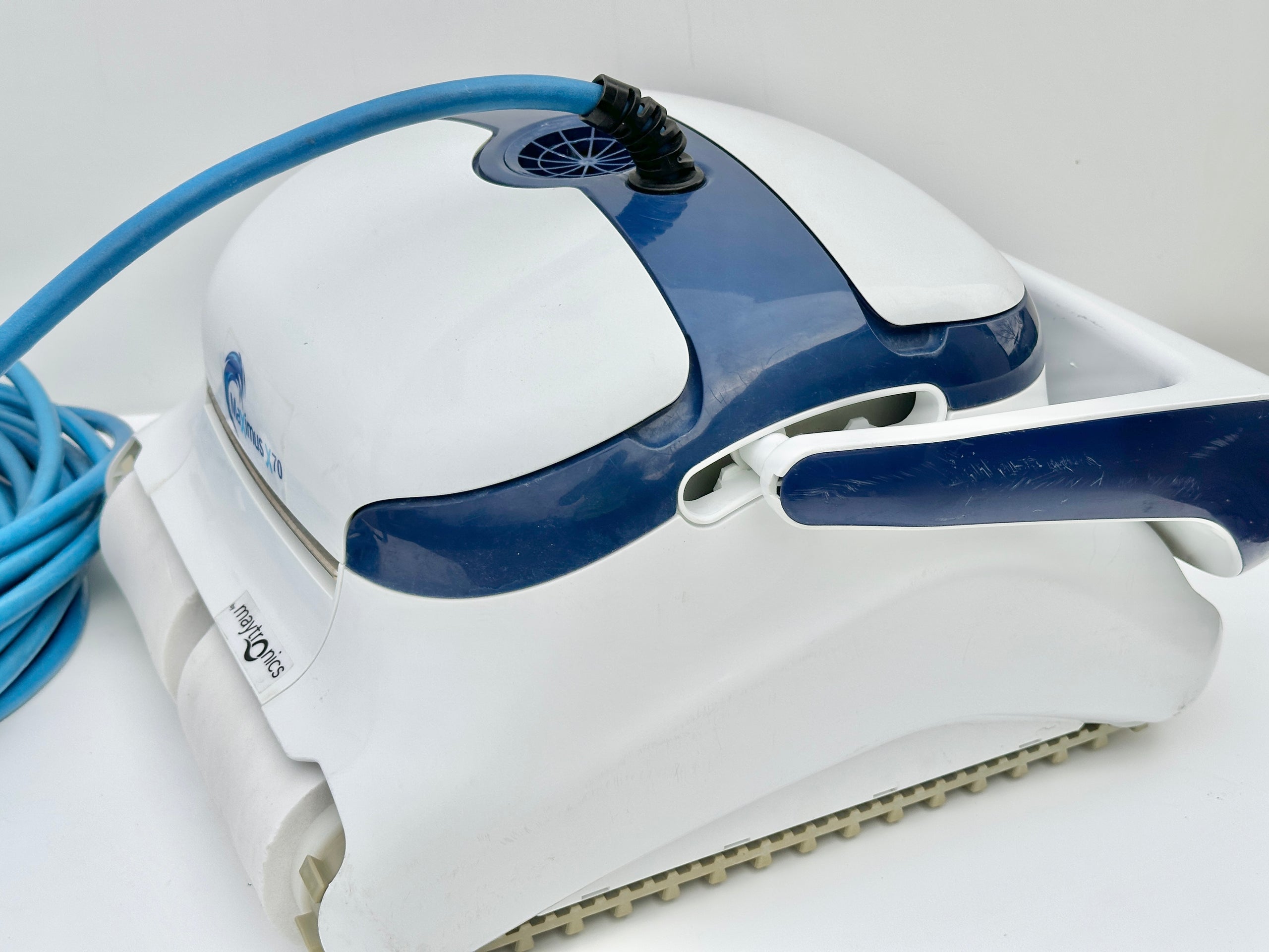 Pool robot Dolphin Maytronics Maximus X70
