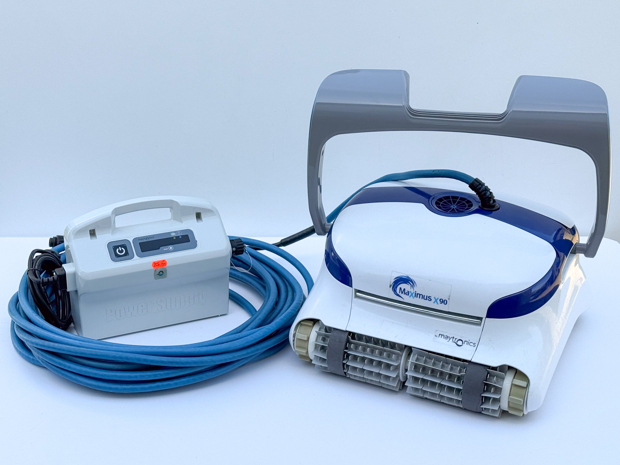 Robot piscine Dolphin Maytronics Maximus X90