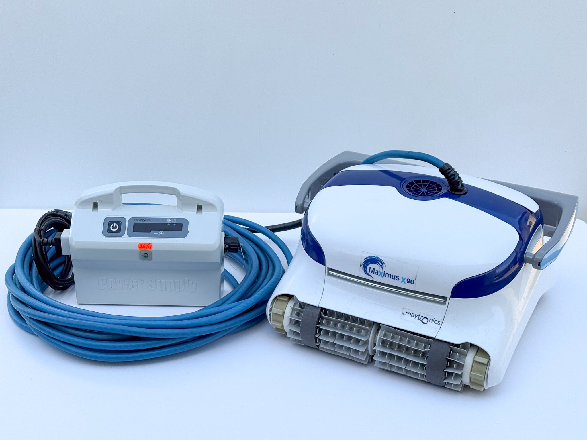 Robot piscine Dolphin Maytronics Maximus X90
