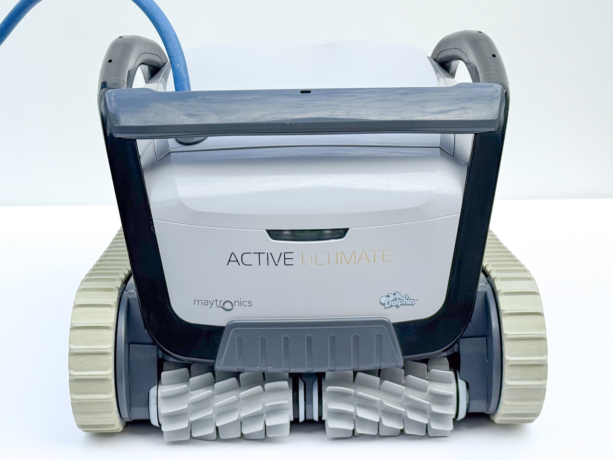 Dolphin Maytronics Ultimate Active Pool Robot