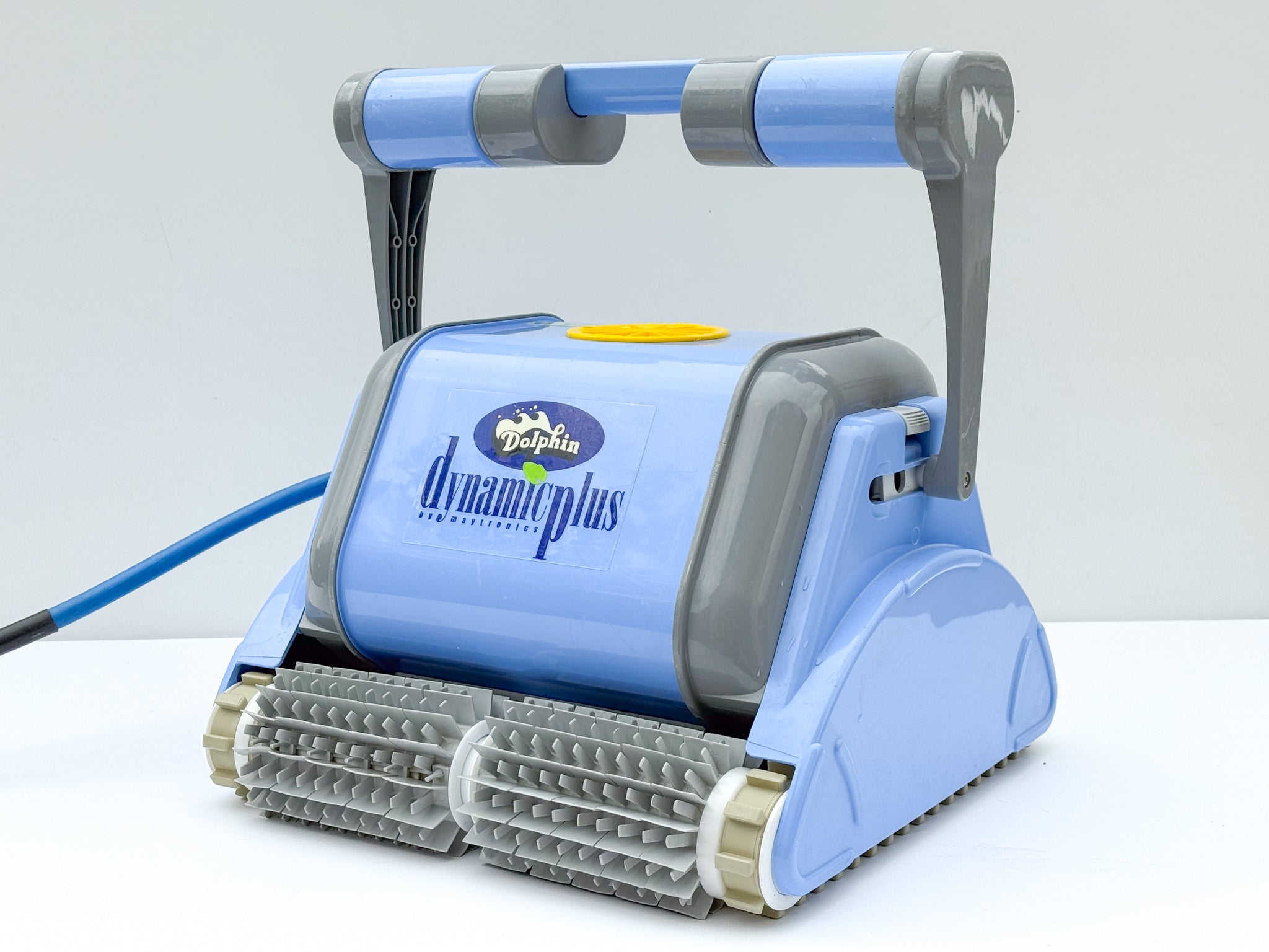 Dolphin Dynamic Plus Pool Robot with Remote Control