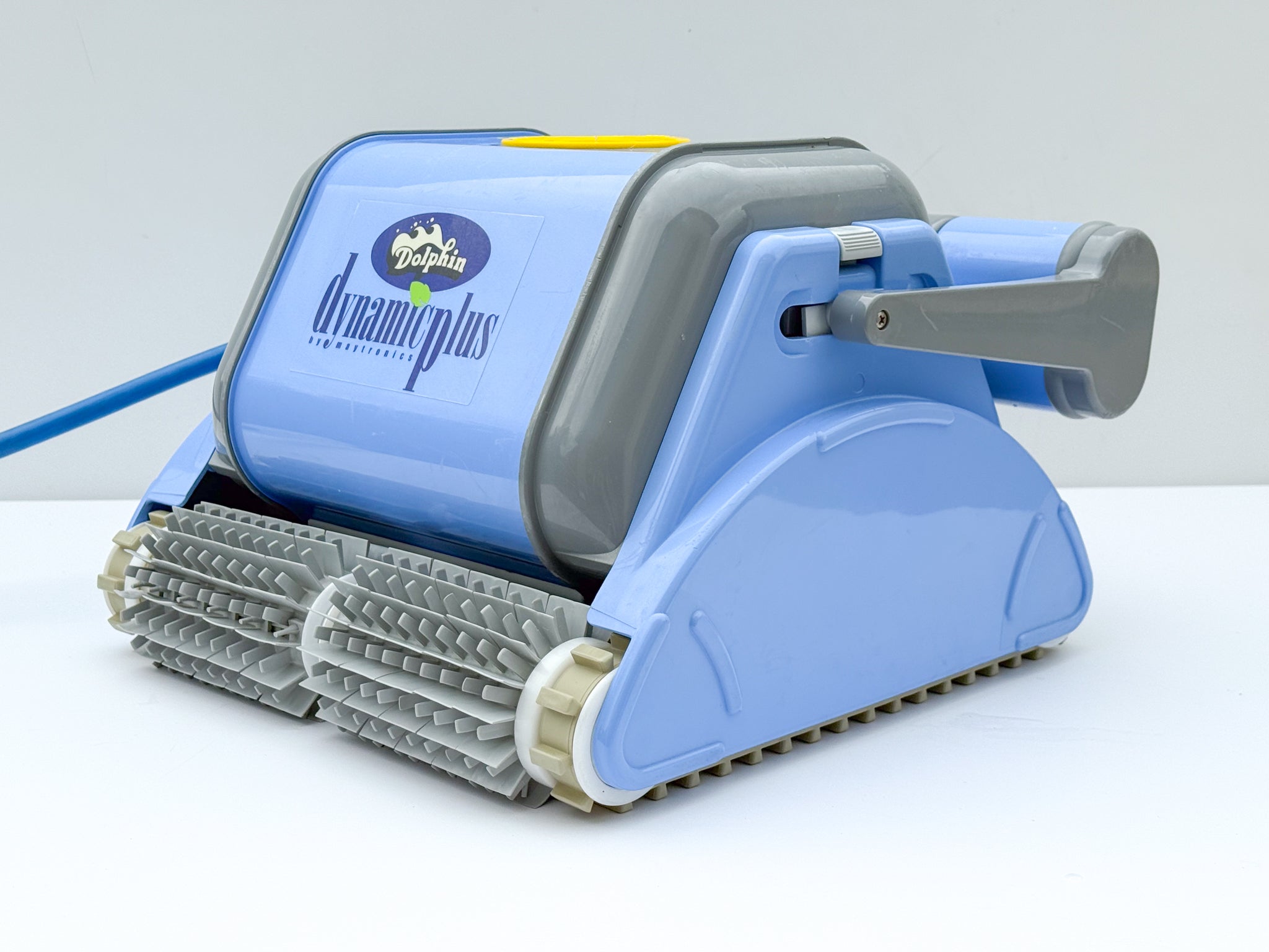 Dolphin Dynamic Plus Pool Robot with Remote Control