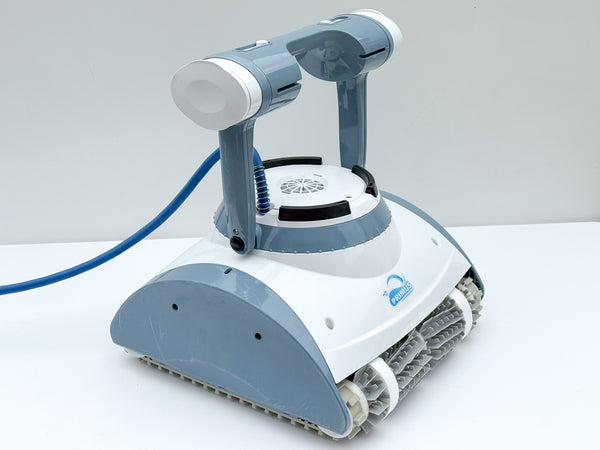 Dolphin Master M5 Pool Robot