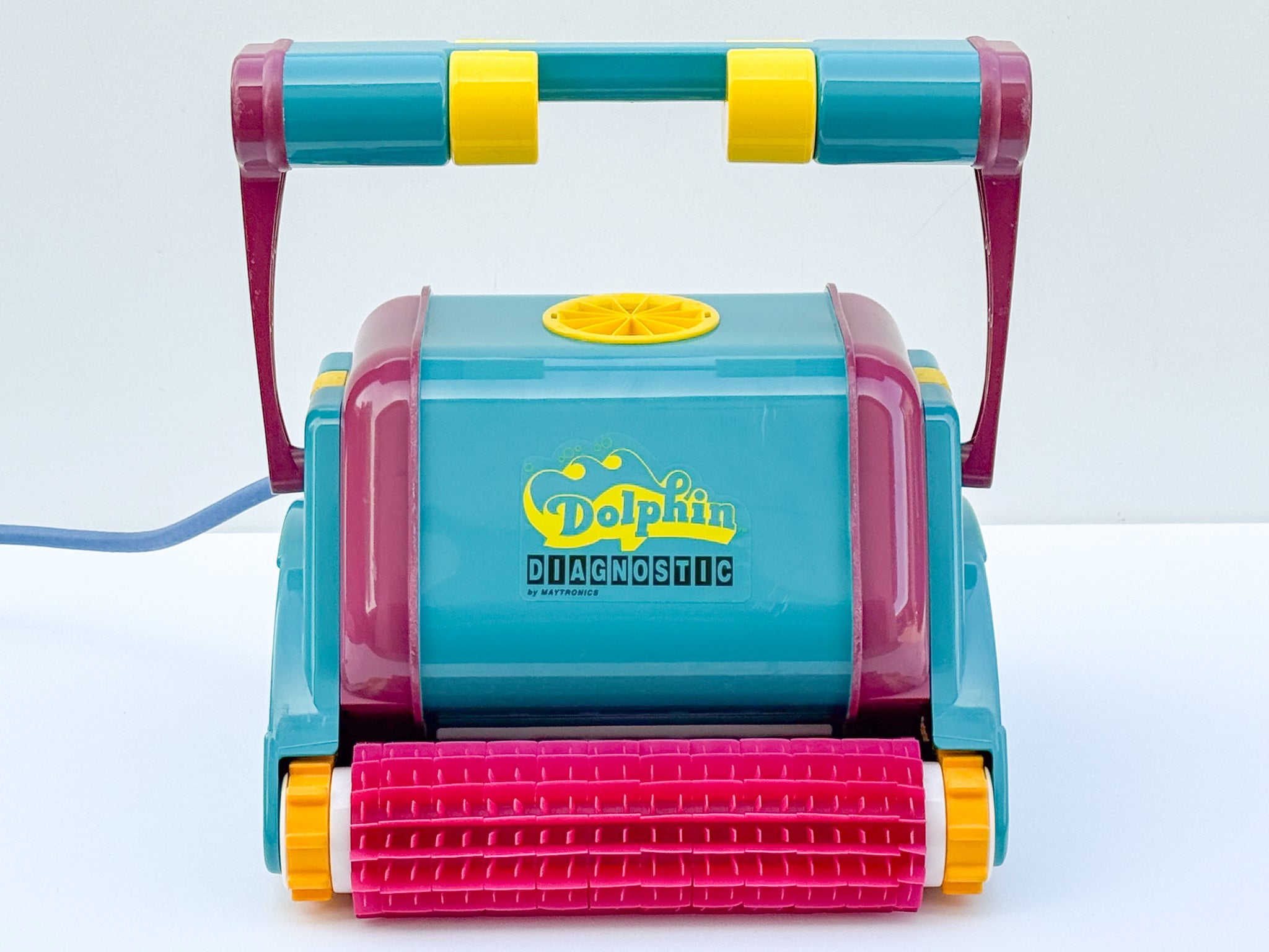Dolphin Diagnostic Pool Robot